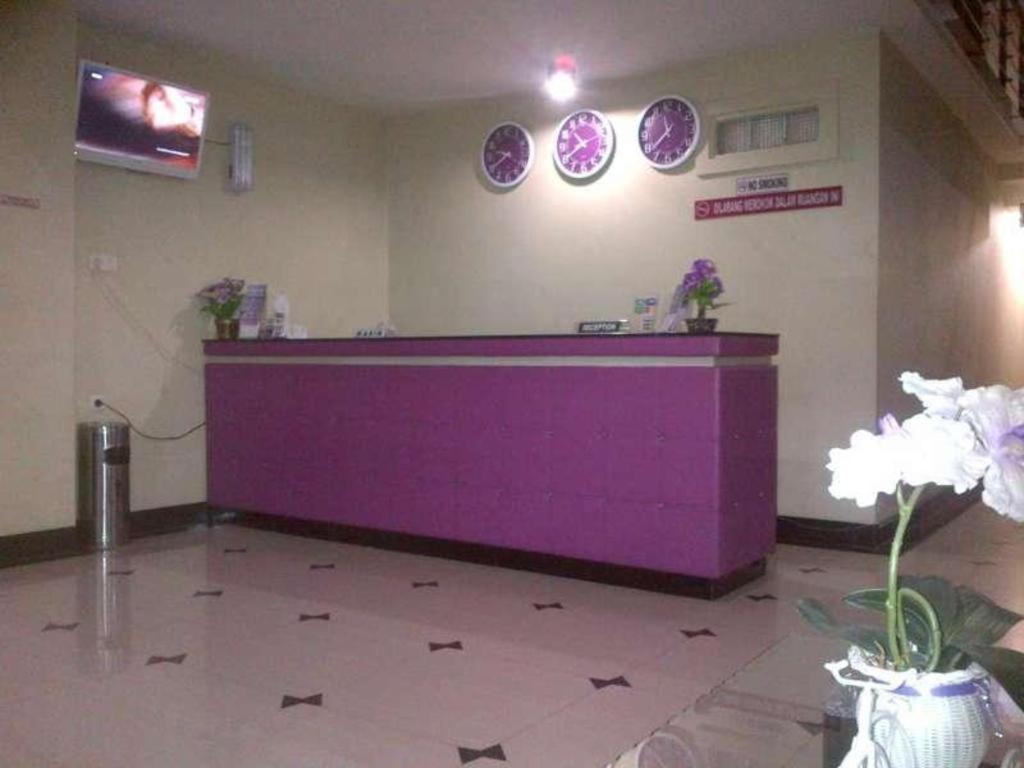 Erin Int Hotel Макасар Экстерьер фото