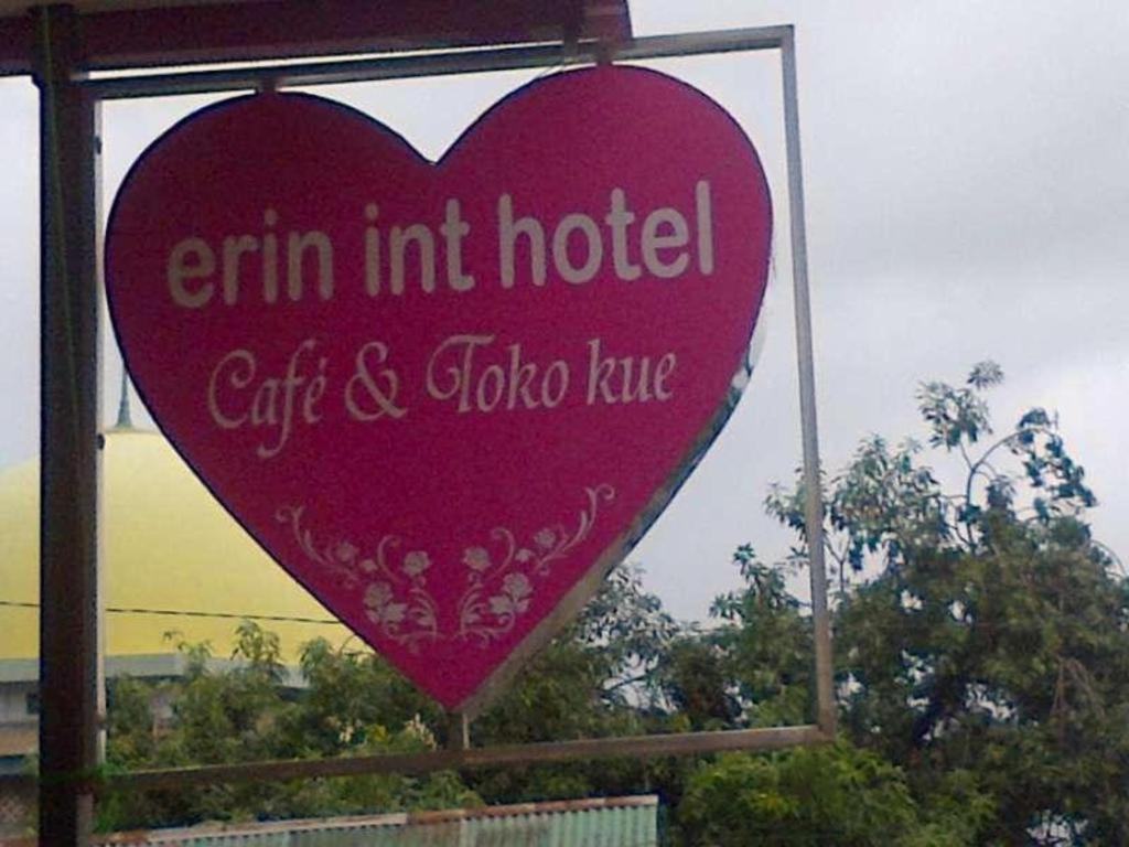Erin Int Hotel Макасар Экстерьер фото